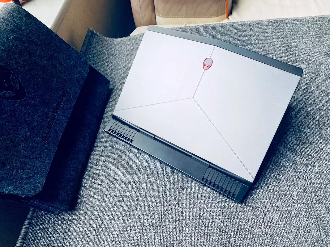 外星人 Alienware 13 - 高性能轻薄游戏本_资料大全-5