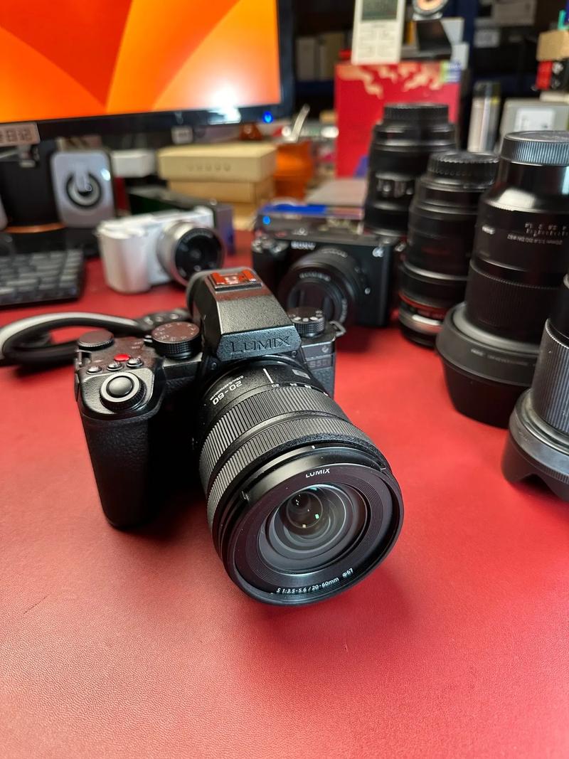 松下（Panasonic）AX2系列 - 高画质专业相机_资料手册-2