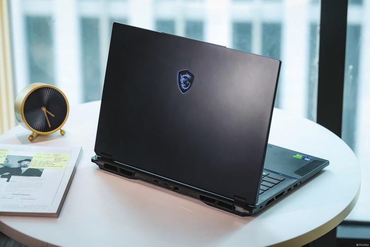 微星(MSI)绝影18 - 高性能轻薄电竞本_百科资料-1 微星(MSI)绝影18 - 高性能轻薄电竞本_百科资料-1