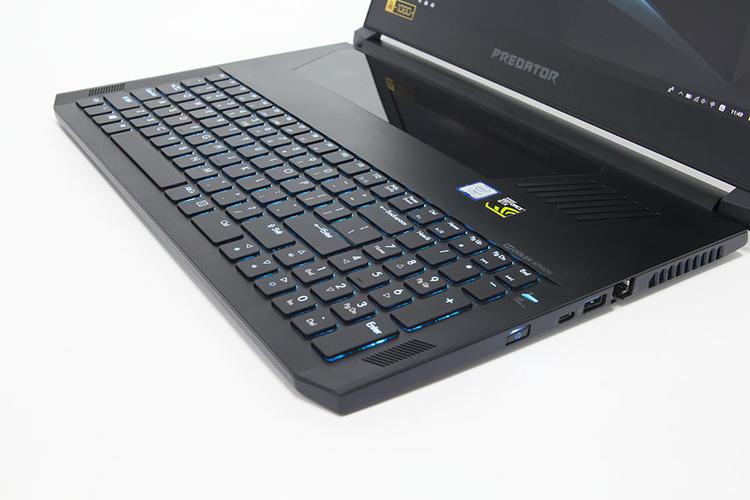 宏碁 掠夺者 Triton 700 – 高性能轻薄游戏本_资料手册