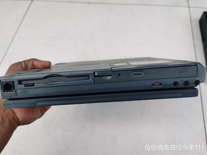 富士通（Fujitsu）LifeBook P8020 – 轻薄便携商务本_百科资料