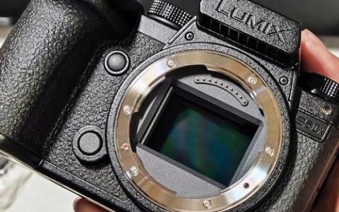 松下（Panasonic）AX2系列 – 高画质专业相机_资料手册