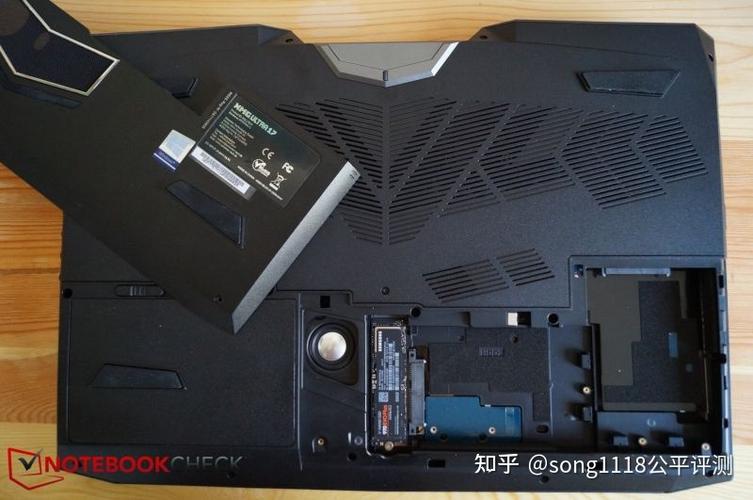 Schenker XMG Core 17 - 高性能游戏本_百科资料-4