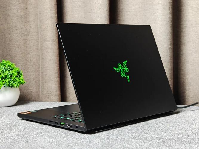 雷蛇（Razer）灵刃14 2025 – 高性能轻薄游戏本_百科资料